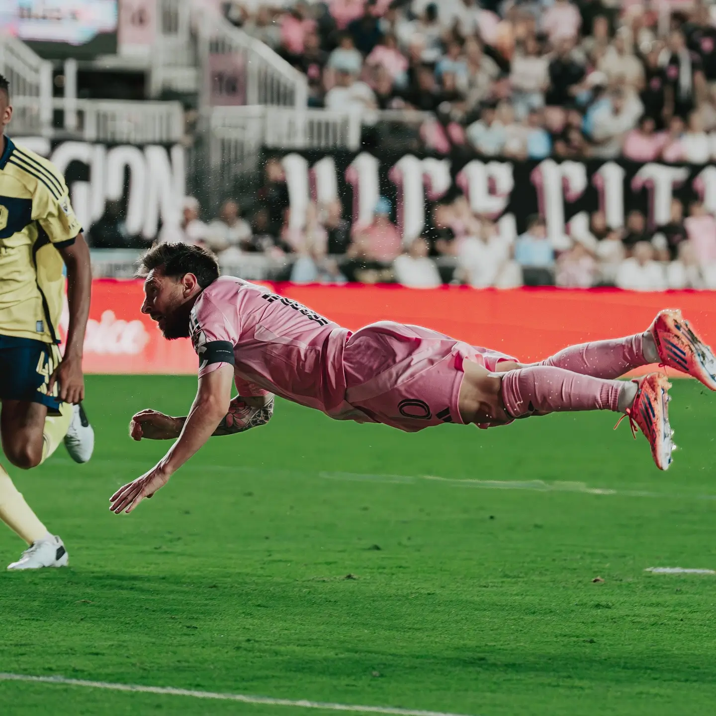 Cristiano Ronaldo Kukuhkan Diri Sebagai Pencetak Gol Terbanyak Sepanjang Masa