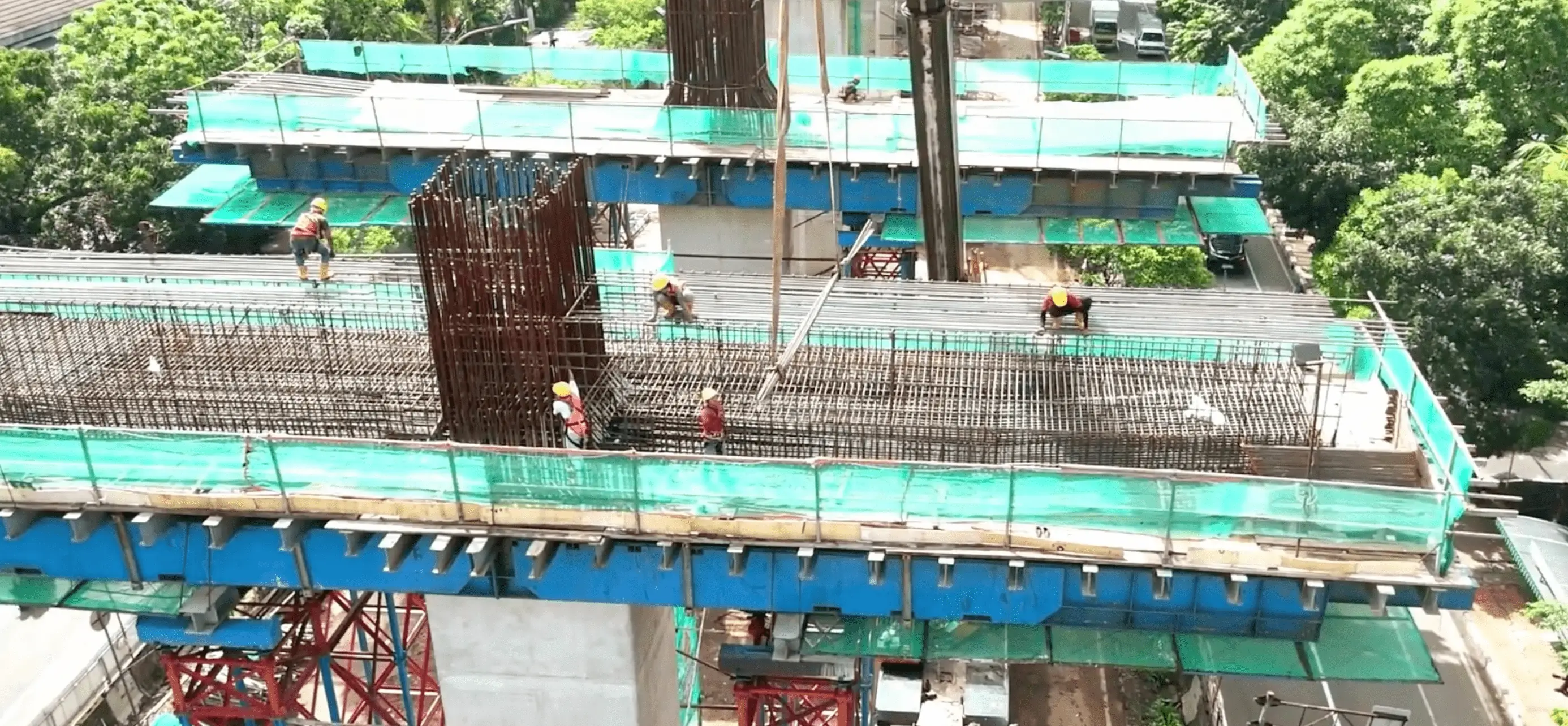 Foto: Pembangunan LRT Jakarta Fase 1B (dok. JAKPRO)