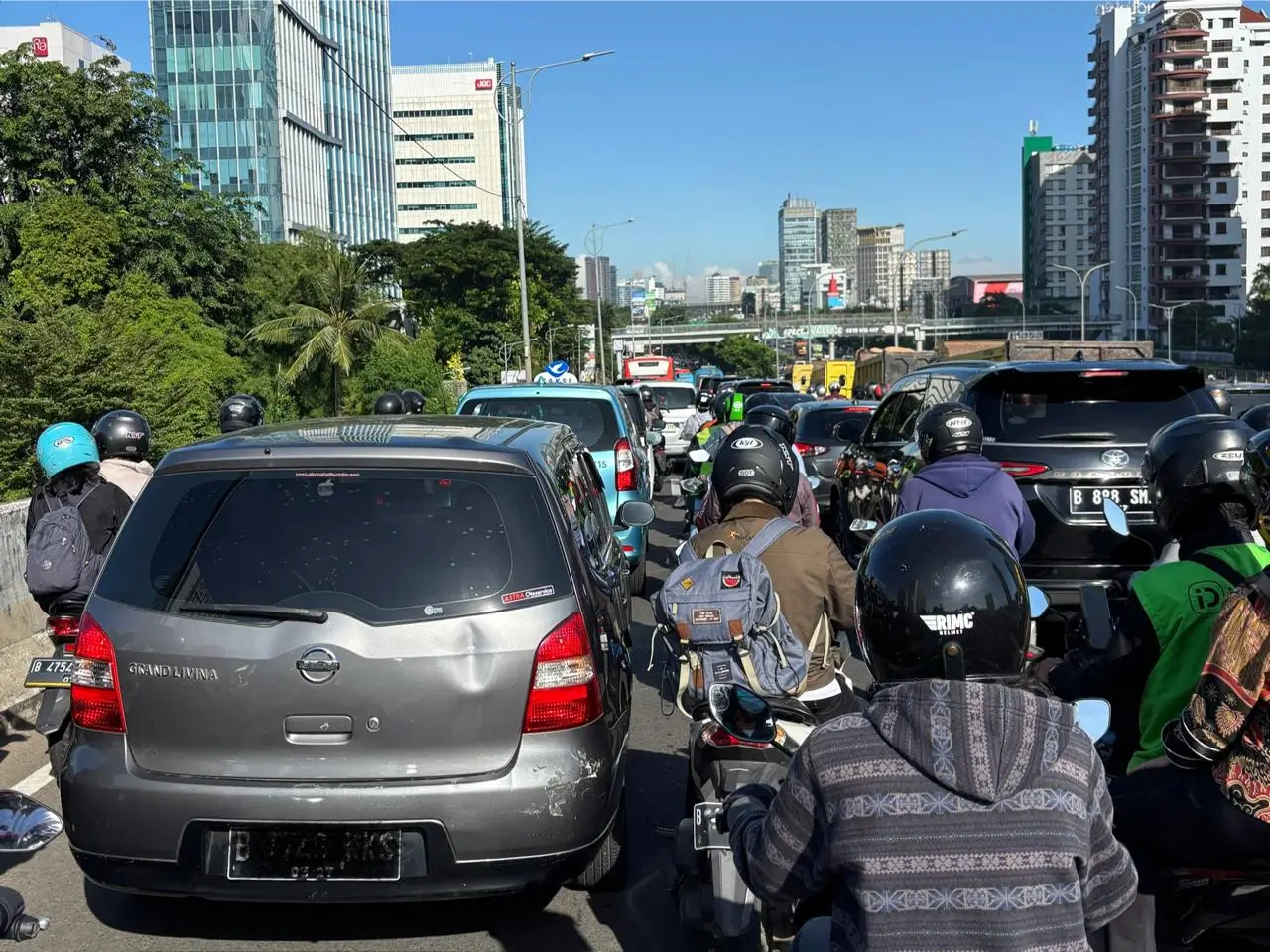 Ilustrasi jalan yang macet. (Foto: Dok. ThePhrase.id)