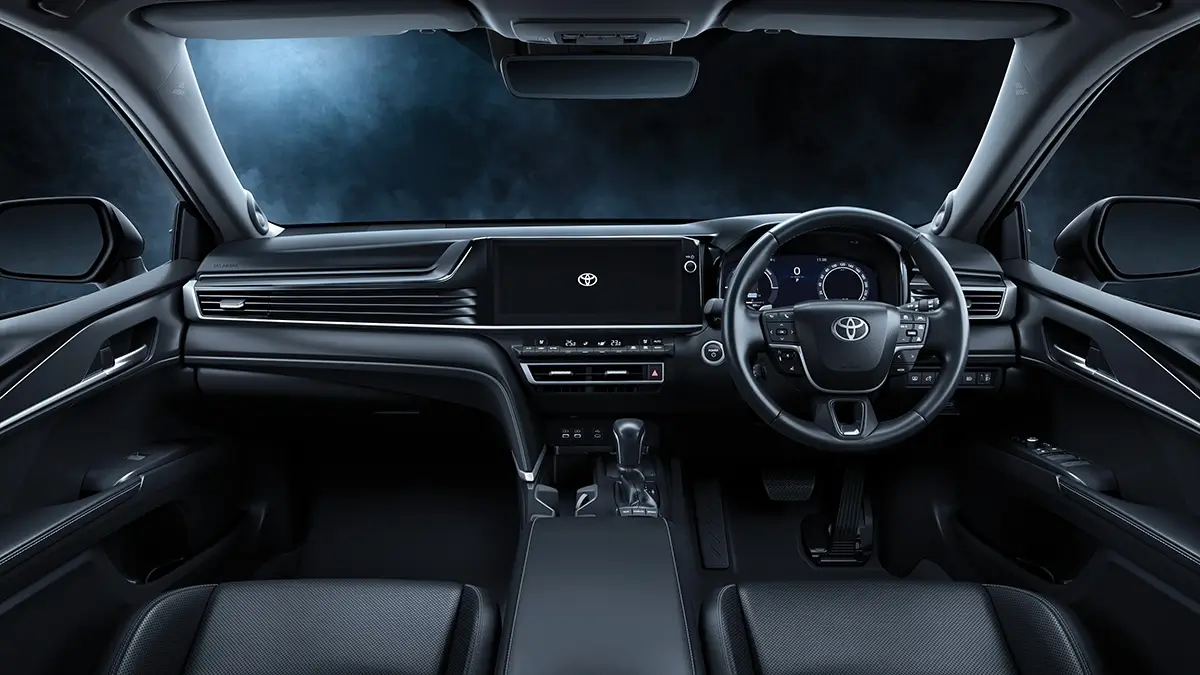 Toyota Camry Terbaru Meluncur  Hadir dengan Penyegaran Desain dan Fitur yang Lebih Modern