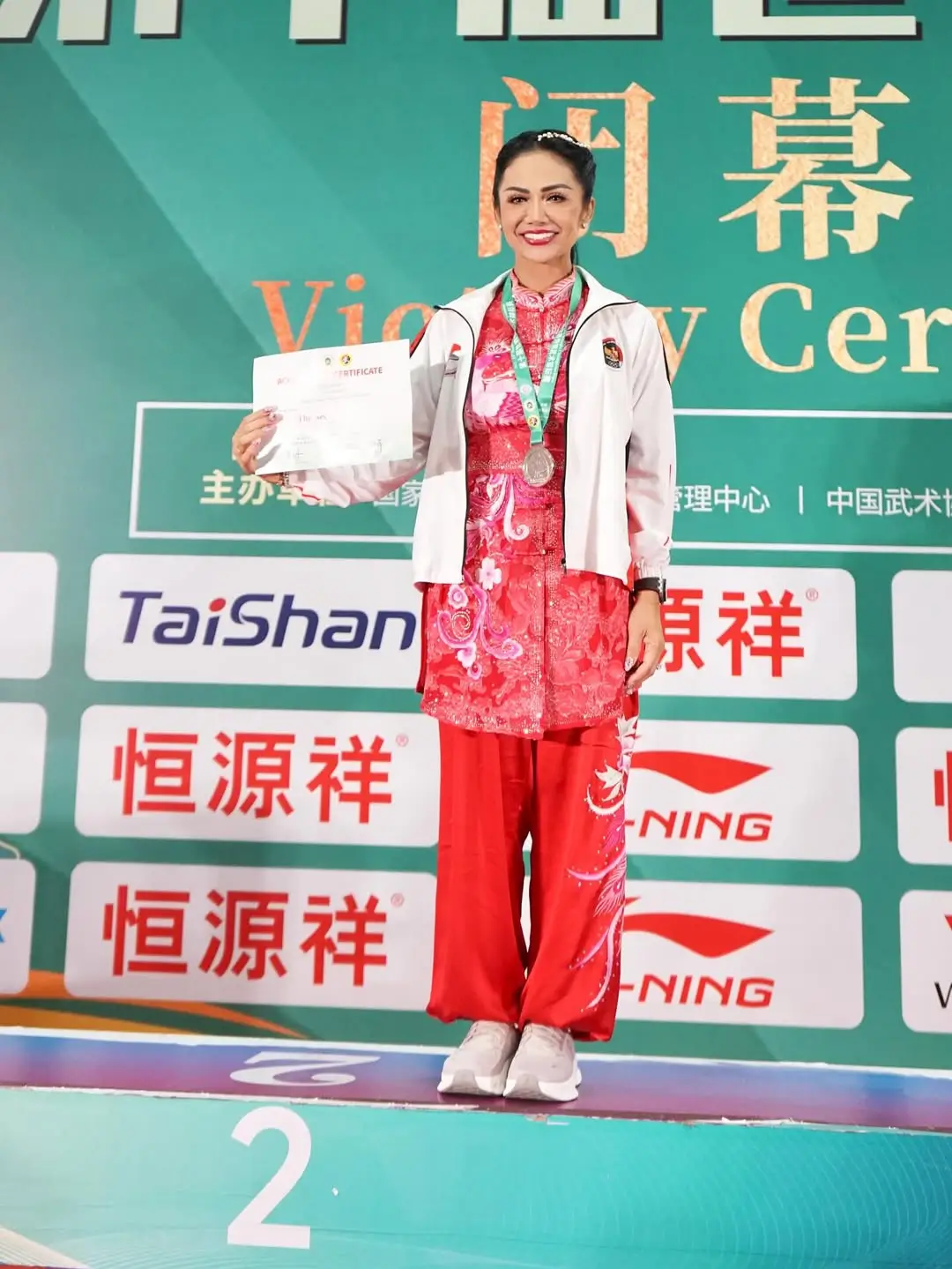 Krisdayanti berhasil raih medali perak dalam ajang World Kungfu Championships 2025 di China. (Foto: Instagram/kridasyantilemos)