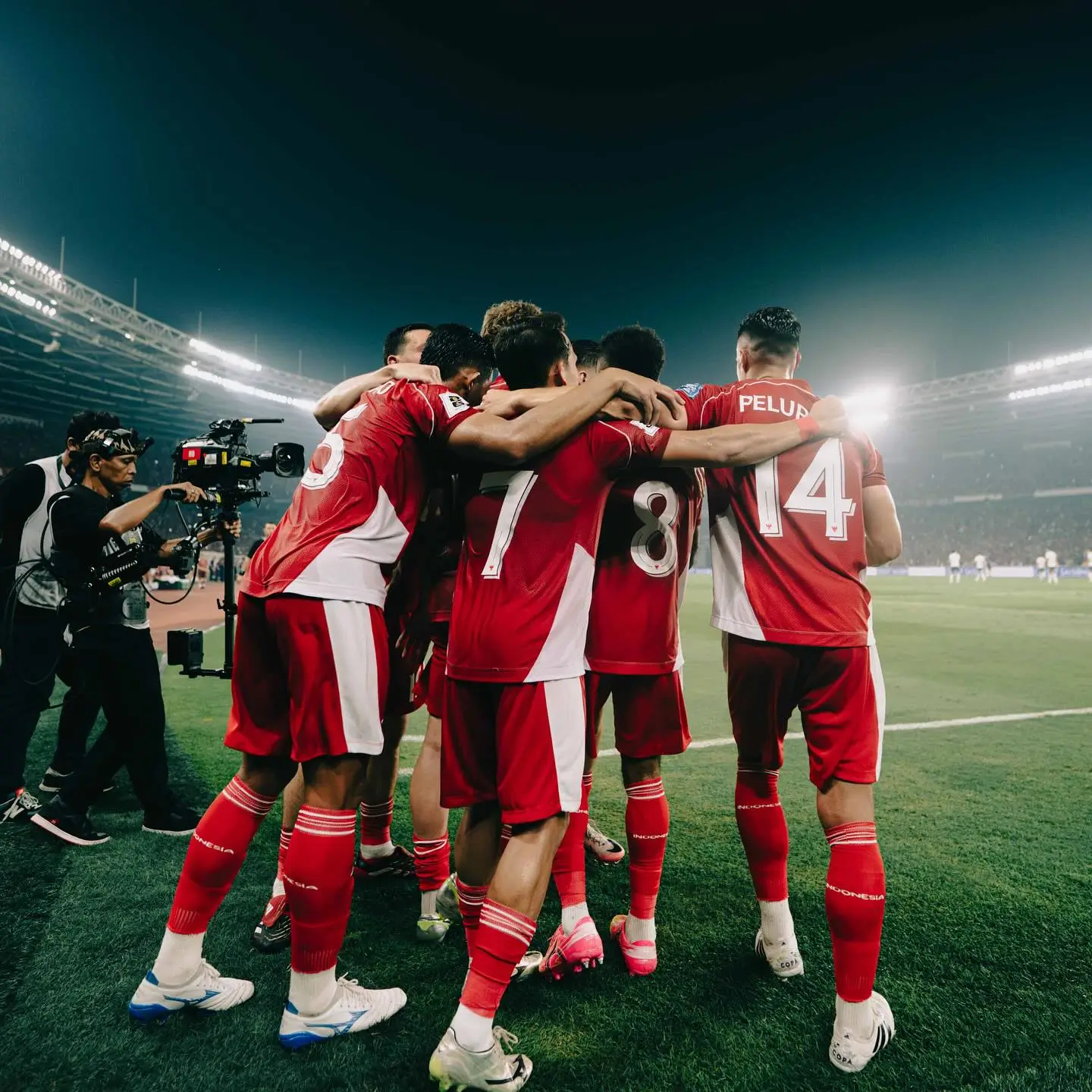Joey Pelupessy memberikan dukungan kepada Ketua Umum PSSI, Erick Thohir, dan mantan pelatih Timnas Indonesia, Patrick Kluivert. Foto Instagram Joey Pelupessy.
