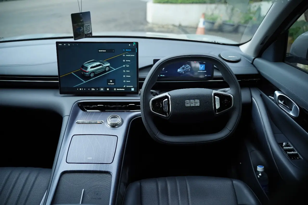 Lebih Pintar dan Personal  Pembaruan Software Terbaru Geely EX5 Hadir di Indonesia