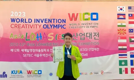 Santri Modern Penuh Prestasi di Kancah Global  Ini Kisah Khoirul Adib Sang  Santri Inspiratif