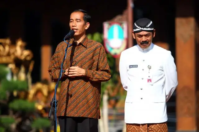 Mantan Walikota Solo, Joko Widodo (Jokowi) (kiri) bersama Wakil Walikota FX Hadi Rudyatmo (kanan). (Foto: Wikipedia)