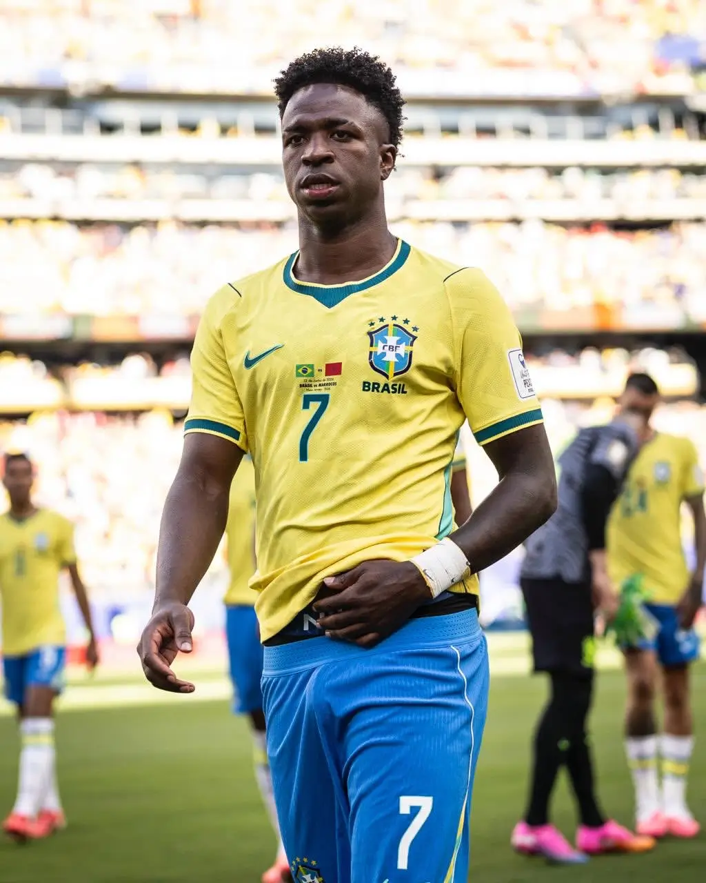 Vinicius Junior tengah menjadi perbincangan di media sosial. Foto Instagram Vinicius Junior.