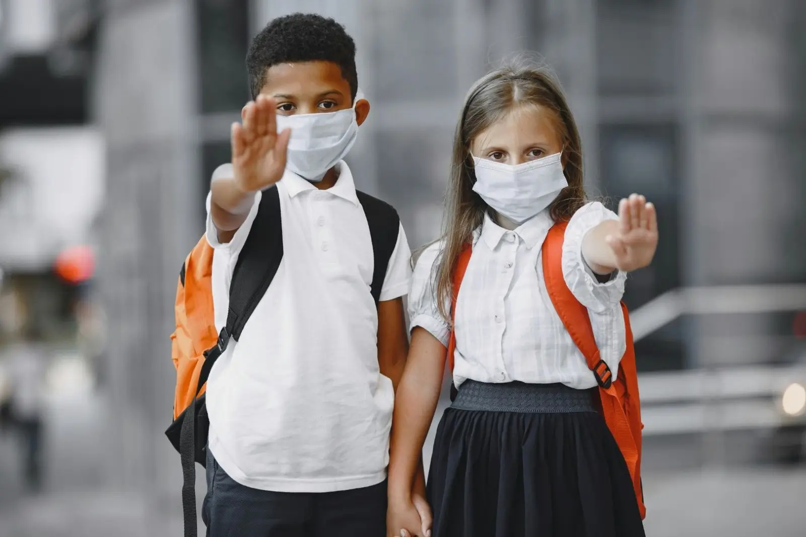 Ilustrasi anak gunakan masker. (Foto: Pexels/Gustavo Fring)