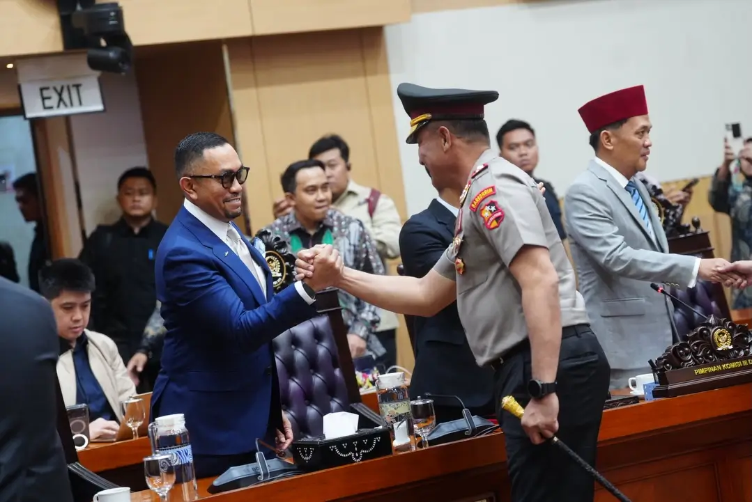 Wakil Ketua Komisi III DPR RI, Ahmad Sahroni (jas biru). (Foto: Instagram/ahmadsahroni88)