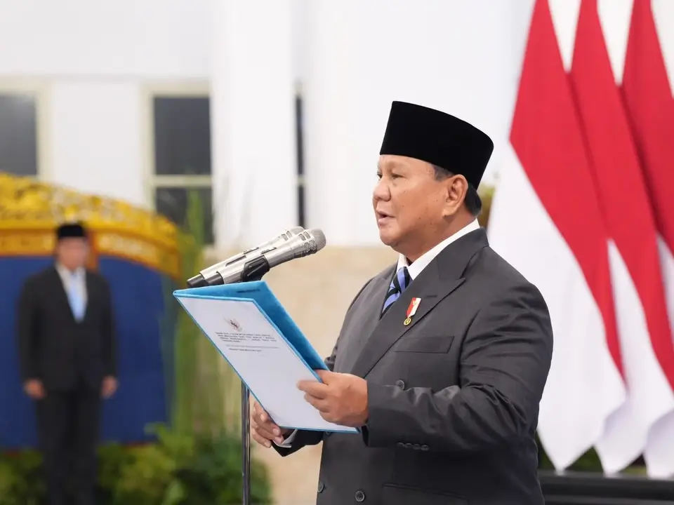 Presiden RI, Prabowo Subianto ketika melantik sejumlah menteri dan KSP dalam Kabinet Merah Putih di Istana Negara, Jakarta pada Kamis (01/10/26). (Foto: Instagram/presidenrepublikindonesia)
