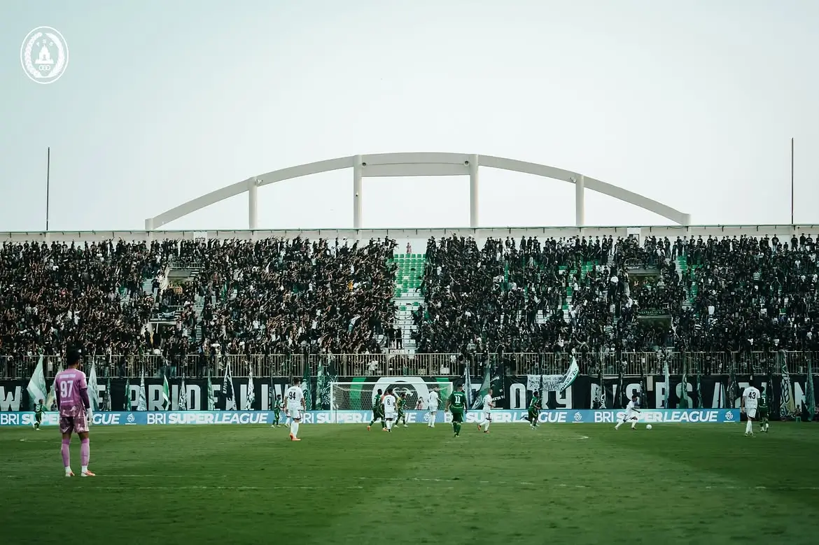 Empat suporter PSS Sleman meninggal dunia akibat kecelakaan lalu lintas ketika melakukan perjalanan menuju Surabaya untuk menyaksikan pertandingan melawan Persebaya Surabaya. Foto Instagram PSS Sleman.