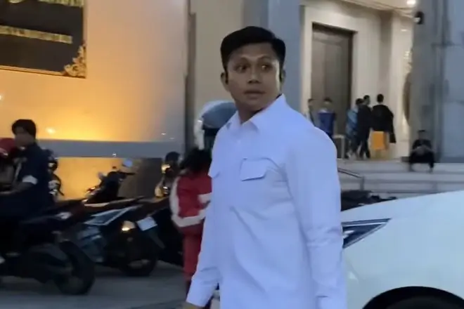 Ajudan Gubernur Kalimantan Timur (Kaltim) Rudy Mas’ud, Briptu Asky Rizal Toding. (Foto: Tangkapan layar Instagram/mahasiswamelawan.co)