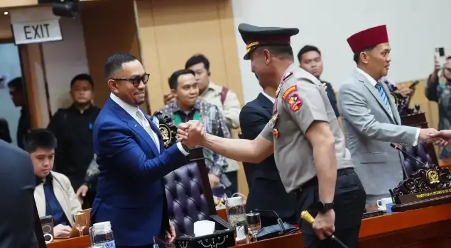 Wakil Ketua Komisi III DPR RI, Ahmad Sahroni (jas biru). (Foto: Instagram/ahmadsahroni88)