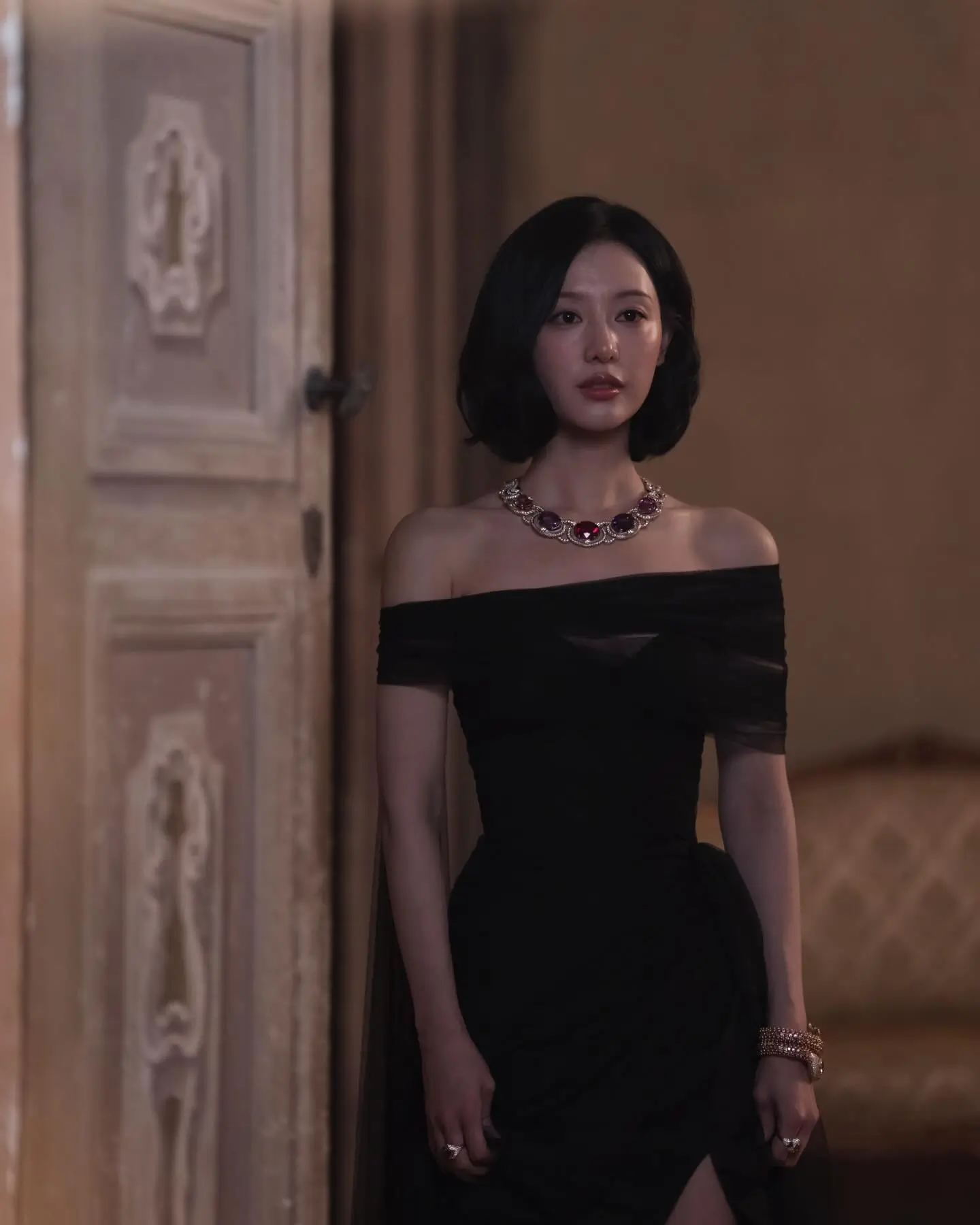 5 Inspirasi Outfit Elegan dan Mewah ala Kim Ji Won  Pemeran Gye Su Jeong di  Doctor X 