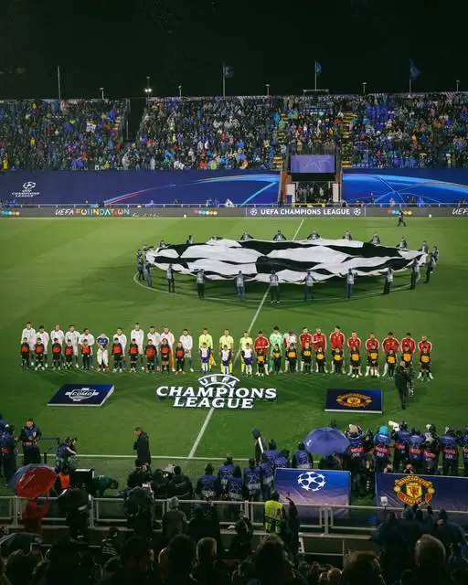 Como 1907 membantai Manchester United 4-1 di Liga Champions. Foto Instagram Como 1907.