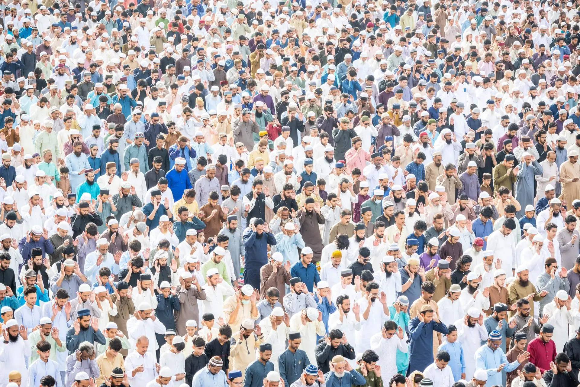 Ilustrasi salat Idul Fitri. (Foto: Pexels/Kafeel Ahmed)