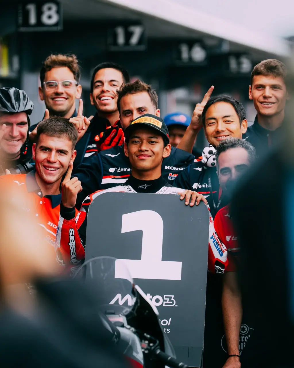 Veda Ega Gigit Jari setelah MotoGP Australia 2026 Dibatalkan Sedih tetapi Harus Terima Keputusan