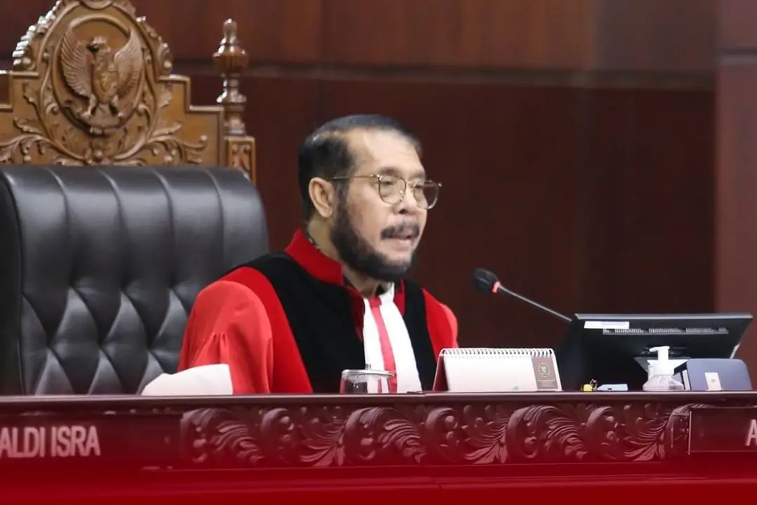 Anwar Usman diberhentikan dari jabatan Ketua MK dalam hasil putusan MKMK, Selasa (7/11/23). (Foto: Instagram/mahkamahkonstitusi)