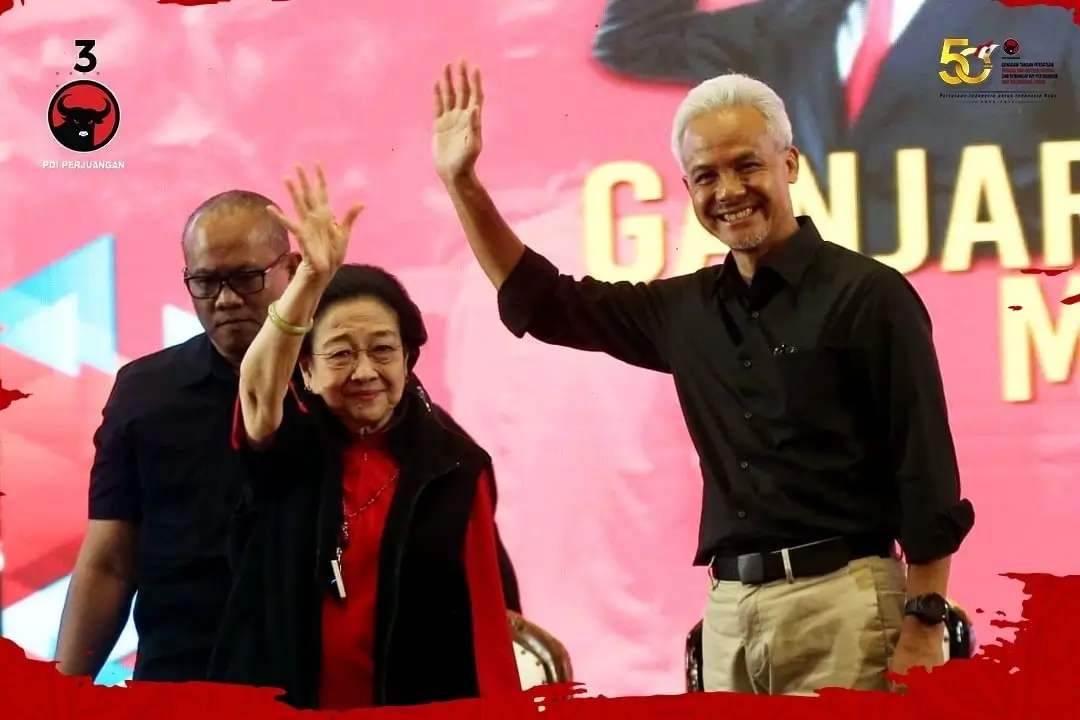 Ketua Umum PDI Perjuangan Megawati Soekarnoputri bersama capres nomor urut 3 Ganjar Pranowo. (Foto: Instagram/pdiperjuangan)