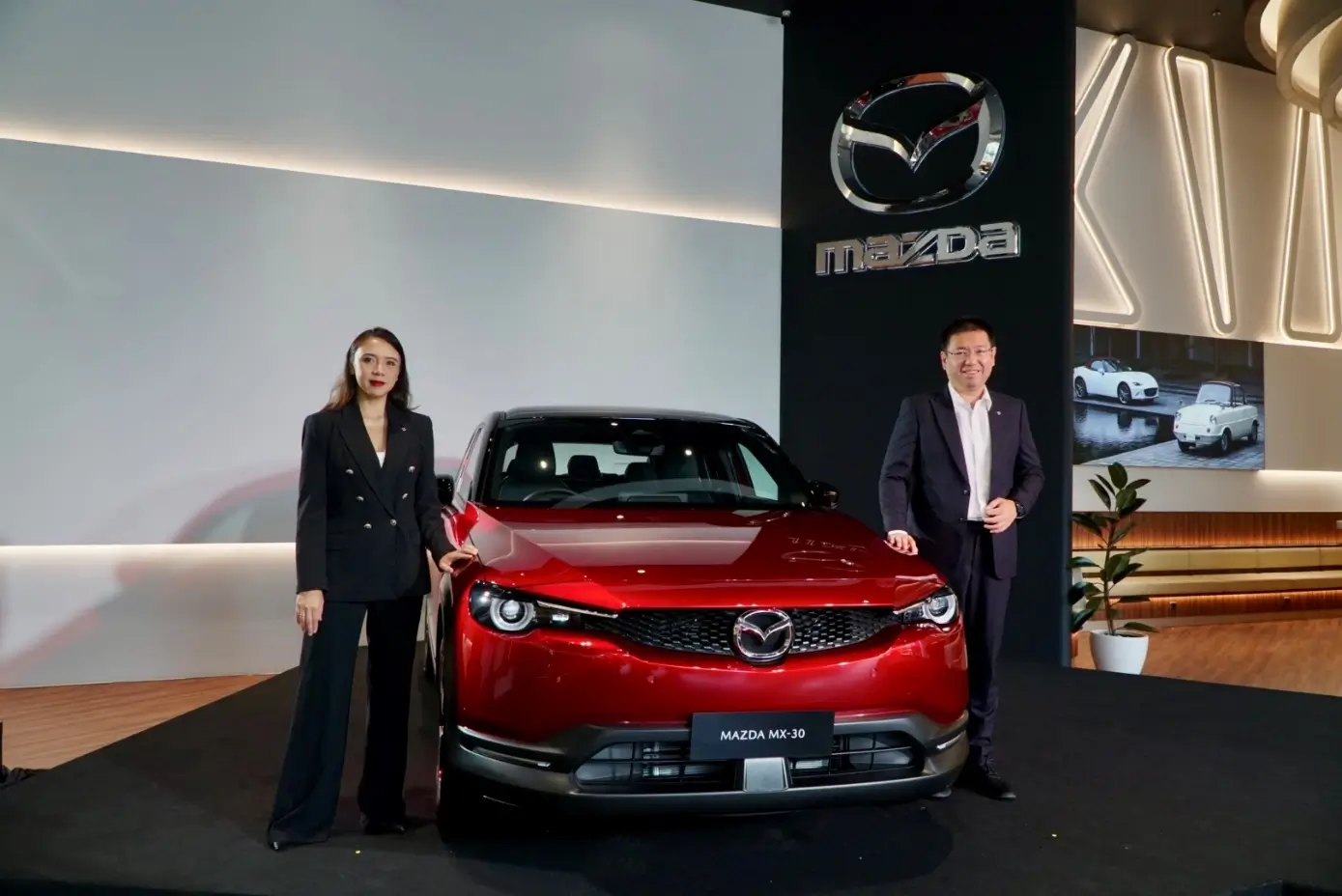 Rilis sebagai Mobil Listrik Pertama Mazda di Indonesia  Mazda MX 30 Dibanderol Rp860 Juta