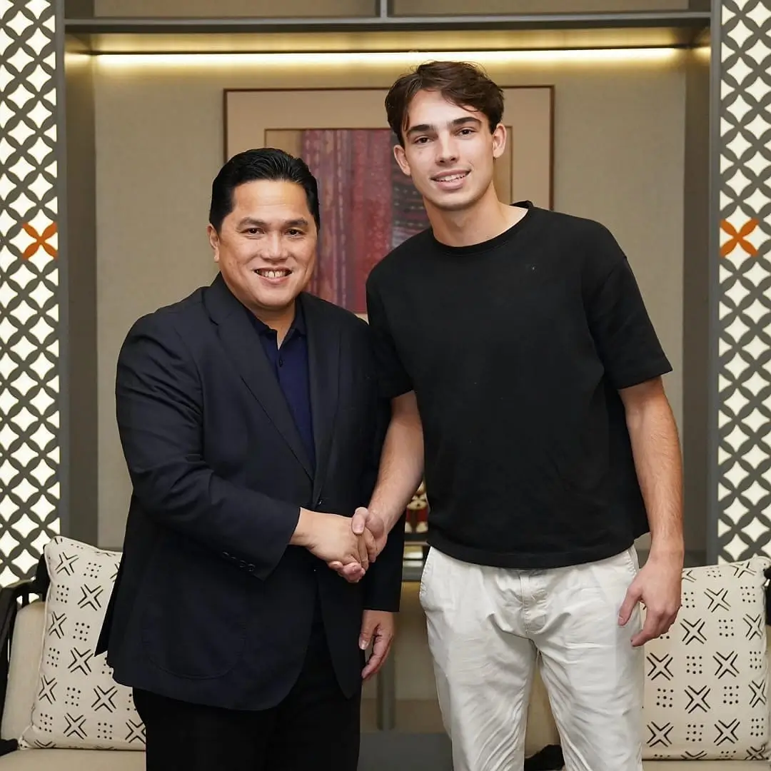 Ketua Umum PSSI, Erick Thohir dengan Tim Geypens. Foto: Instagram