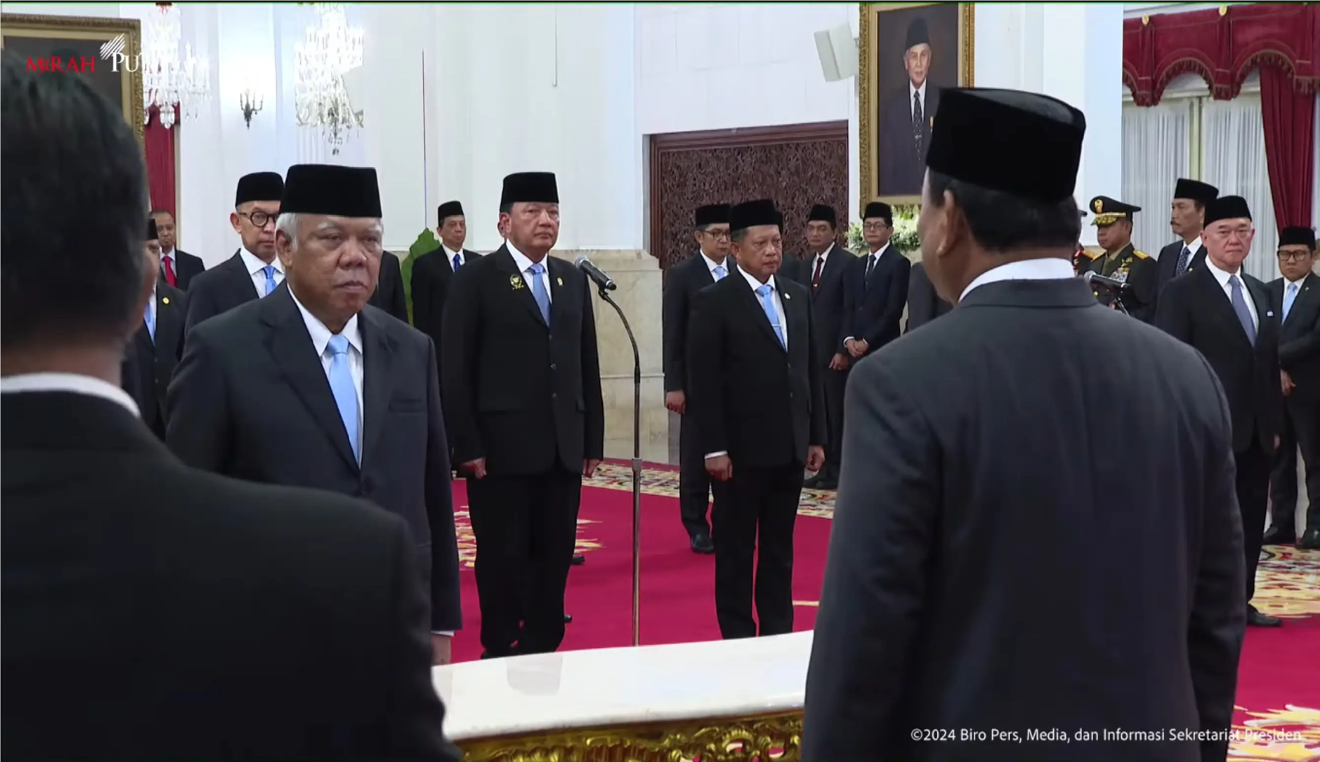 Pelantikan Basuki Hadimuljono sebagai Kepala Otorita IKN (OIKN) di Istana Kepresidenan, Jakarta, Selasa (5/11/24). (Foto: Tangkapan layar YouTube/Sekretariat Presiden)
