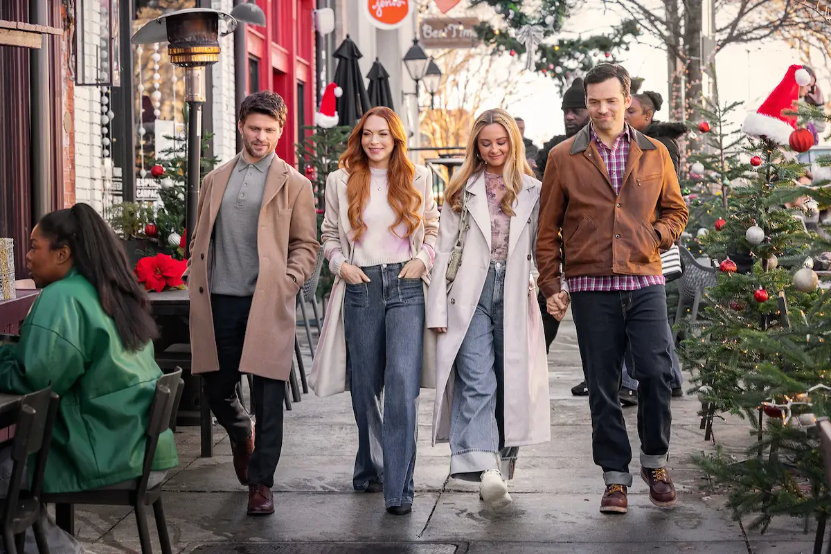 Foto: Jon Rudnitsky, Lindsay Lohan, Katie Baker, dan Ian Harding dalam Our Little Secret (dok. Netlix |Chuck Zlotnick)