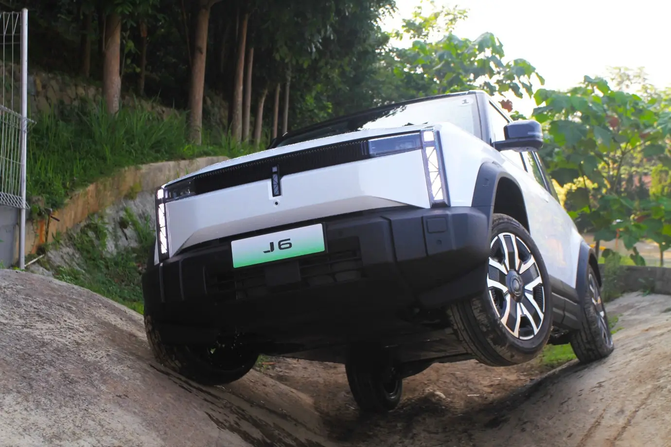 Bocoran Spesifikasi SUV Offroad Listrik Chery J6 yang Bakal Meluncur Akhir 2024