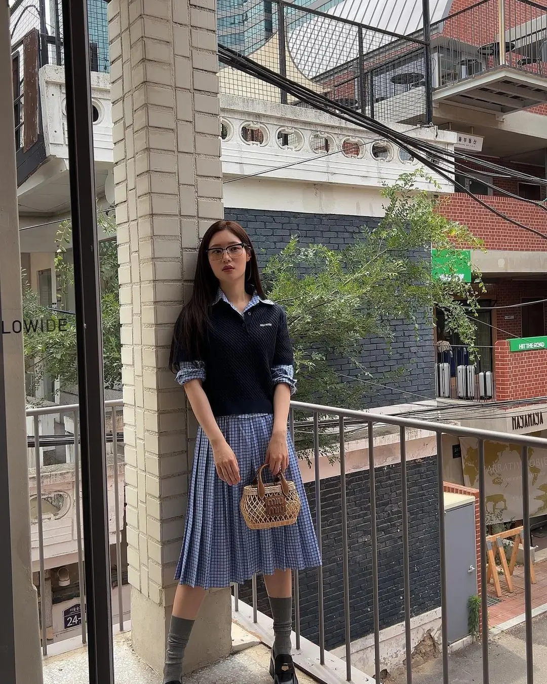 7 Inspirasi Outfit Gen Z Trendi ala Idol Aktris Jung Chae Yeon  Bintang Drakor    Family by Choice   