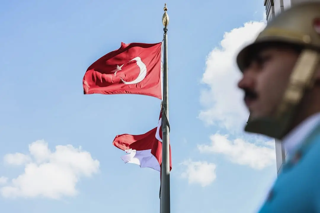 Bendera Turki. (Foto: Instagram/presidenrepublikindonesia)