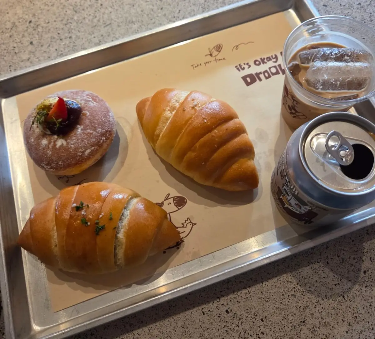 Dari Salt Bread hingga Mochi Donut Intip 5 Bakery ala Korea Paling Hits di Surabaya