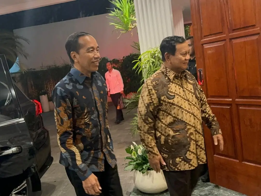 Pertemuan Presiden RI, Prabowo Subianto (kiri) dengan Presiden Ke-7 RI, Joko Widodo di Kertanegara, Jakarta, pada Jumat (6/12/24). (Foto: Instagram/prabowo)