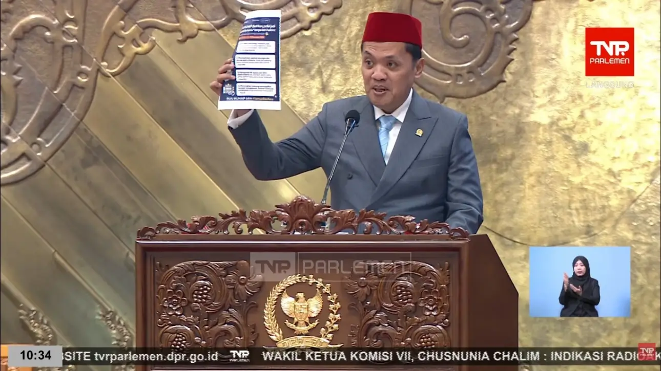 Tok DPR Resmi Sahkan RKUHAP Jadi Undang Undang Habiburokhman Sampaikan Catatan Penting
