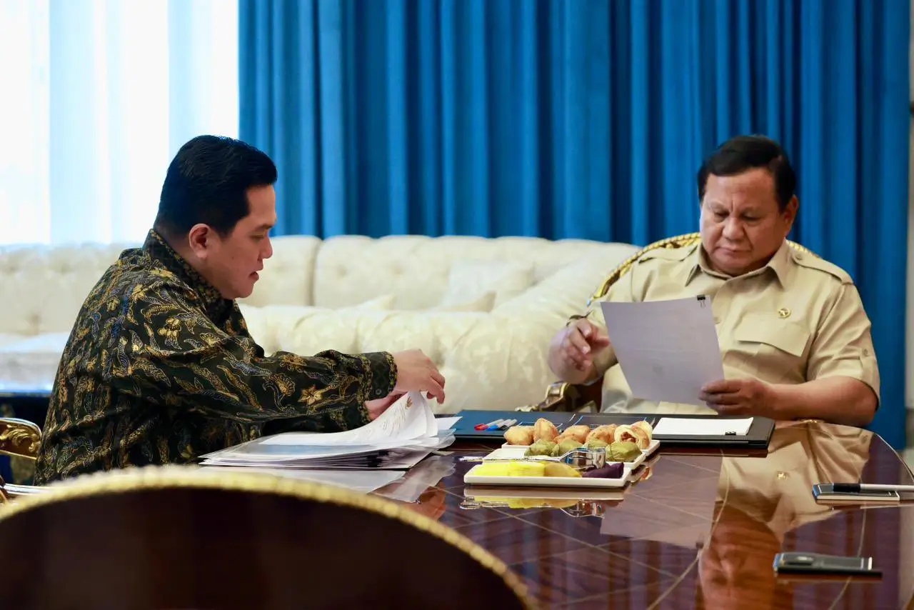 Menpora sekaligus Ketua Umum PSSI, Erick Thohir, bersama Presiden Prabowo Subianto. (Foto: X Erick Thohir)
