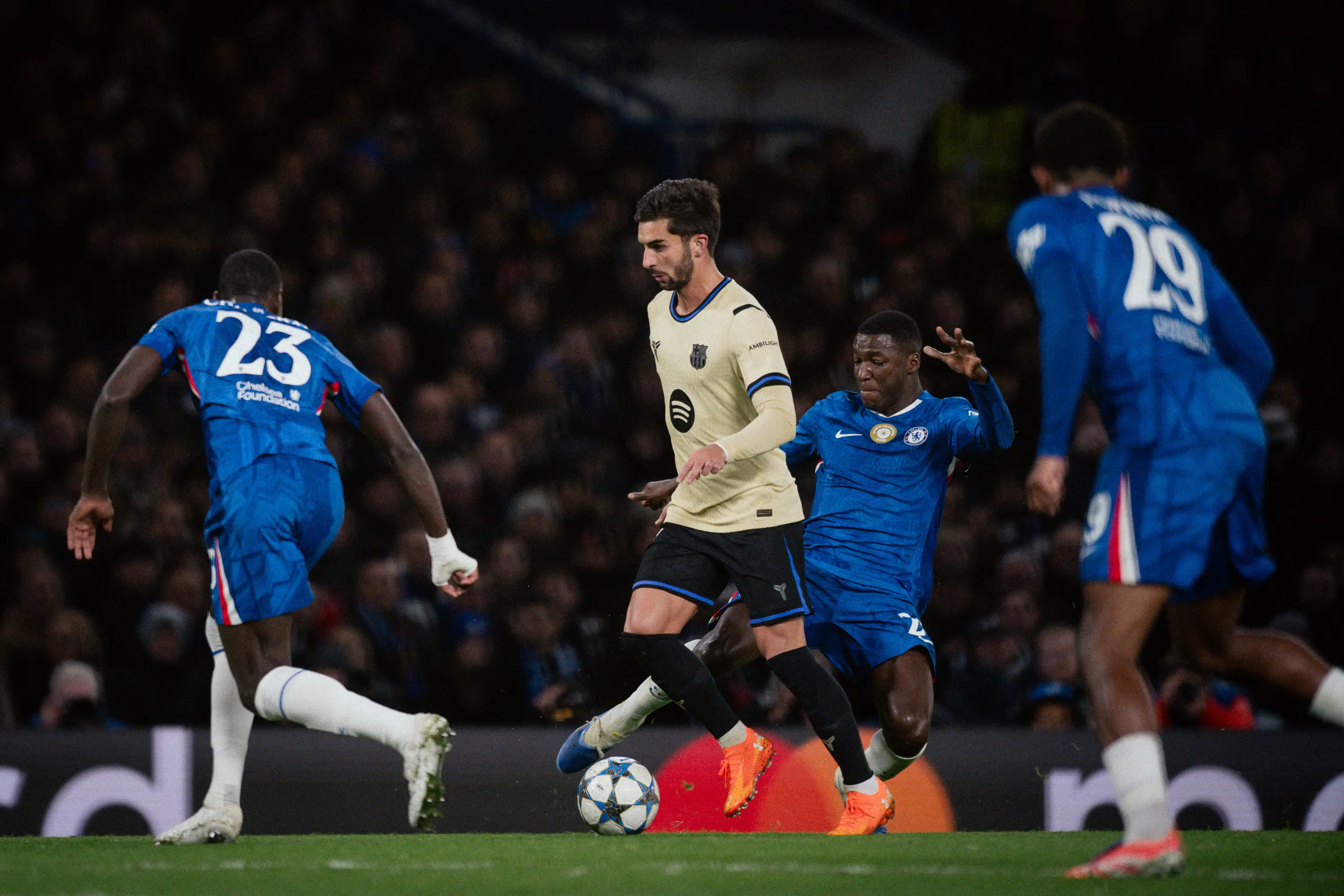 Barcelona dibantai Chelsea 0-3 di Stamford Bridge. (Foto: X Barcelona)