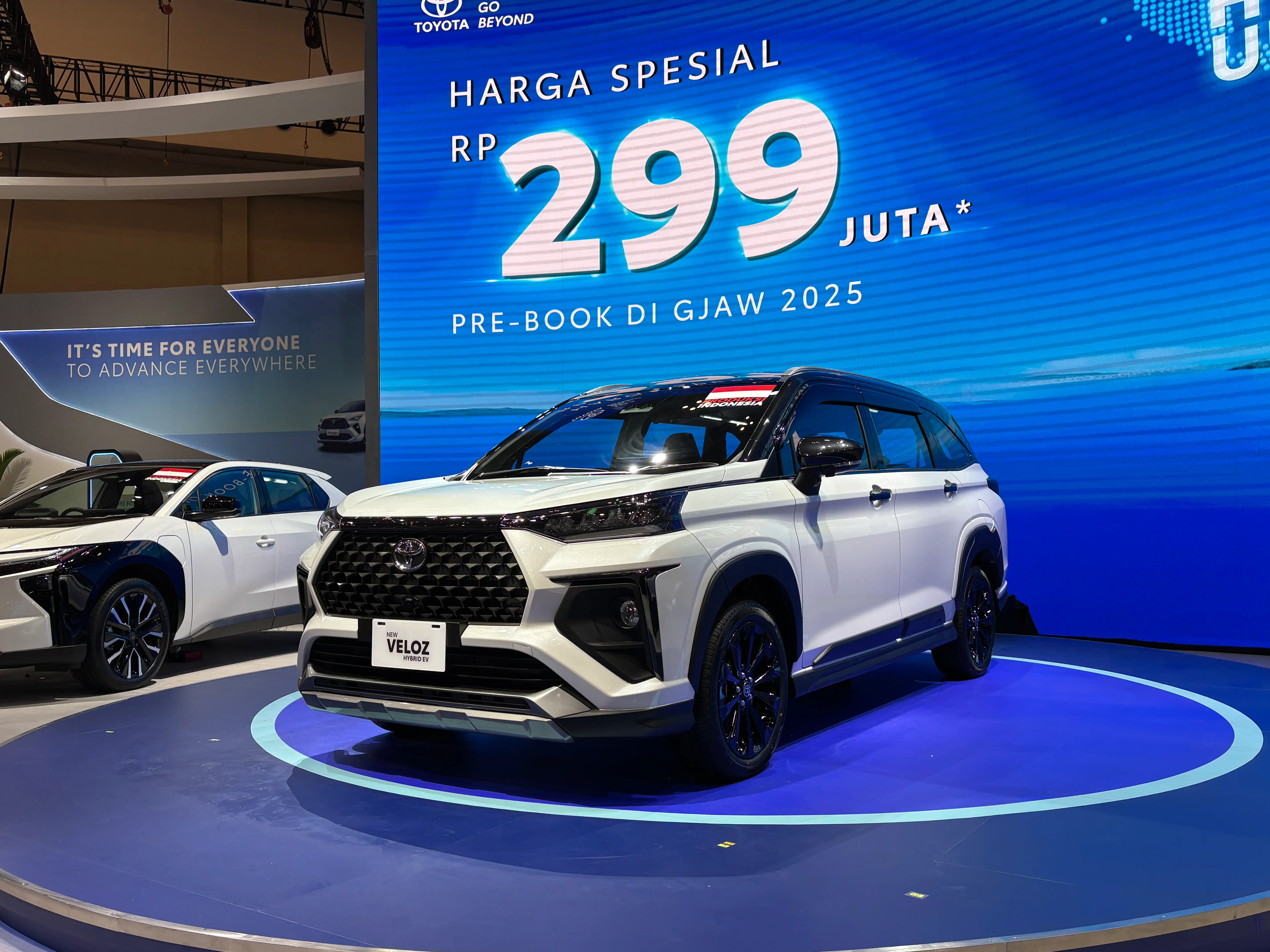 Toyota Veloz Hybrid EV di GJAW 2025. (Foto: ThePhrase.id/Rahma K)