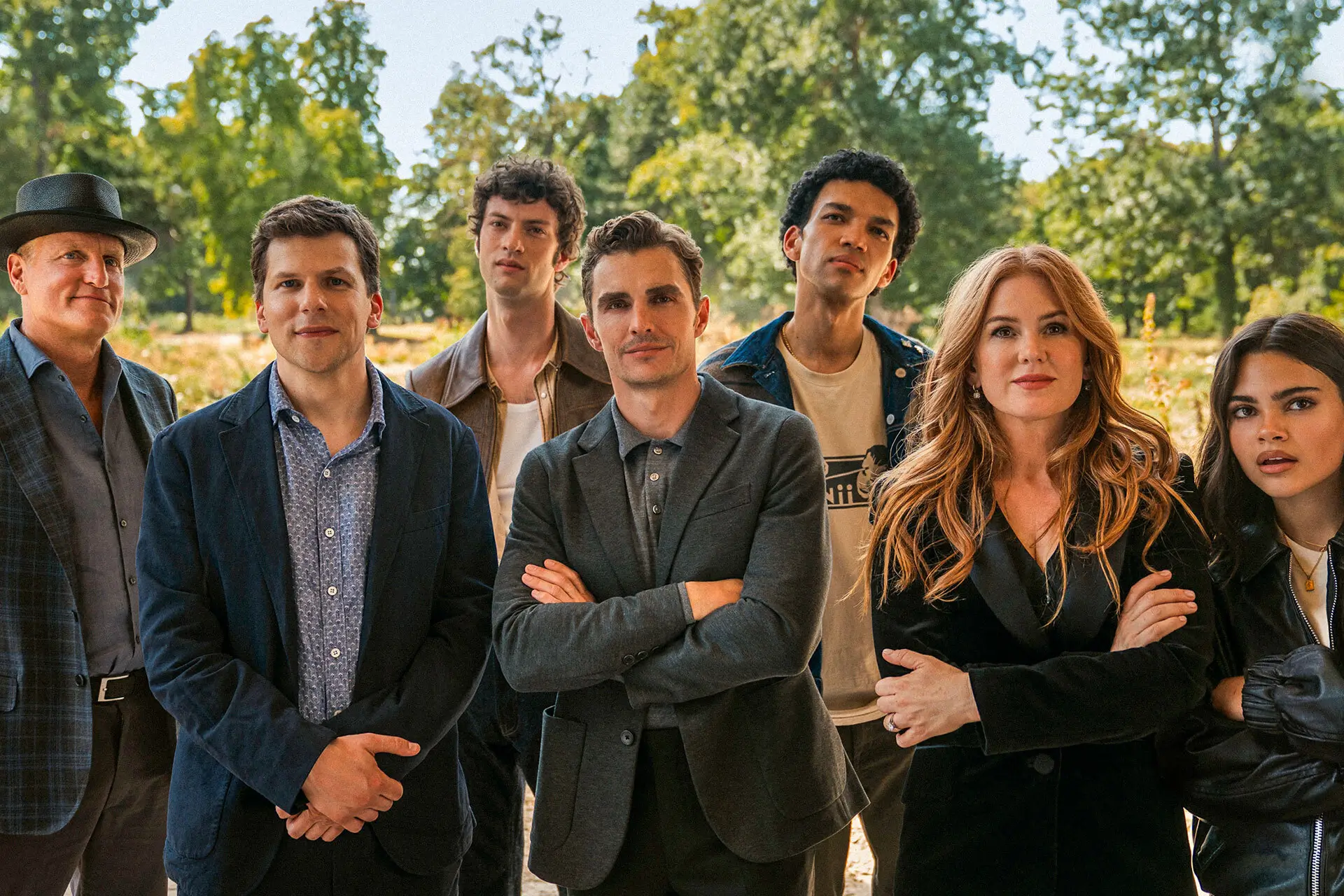 Foto: Woody Harrelson, Jesse Eisenberg, Dominic Sessa, Dave Franco, Justice Smith, Isla Fisher, dan Ariana Grennblatt dalam Now You See Me: Now You Don’t (dok. Lionsgate)