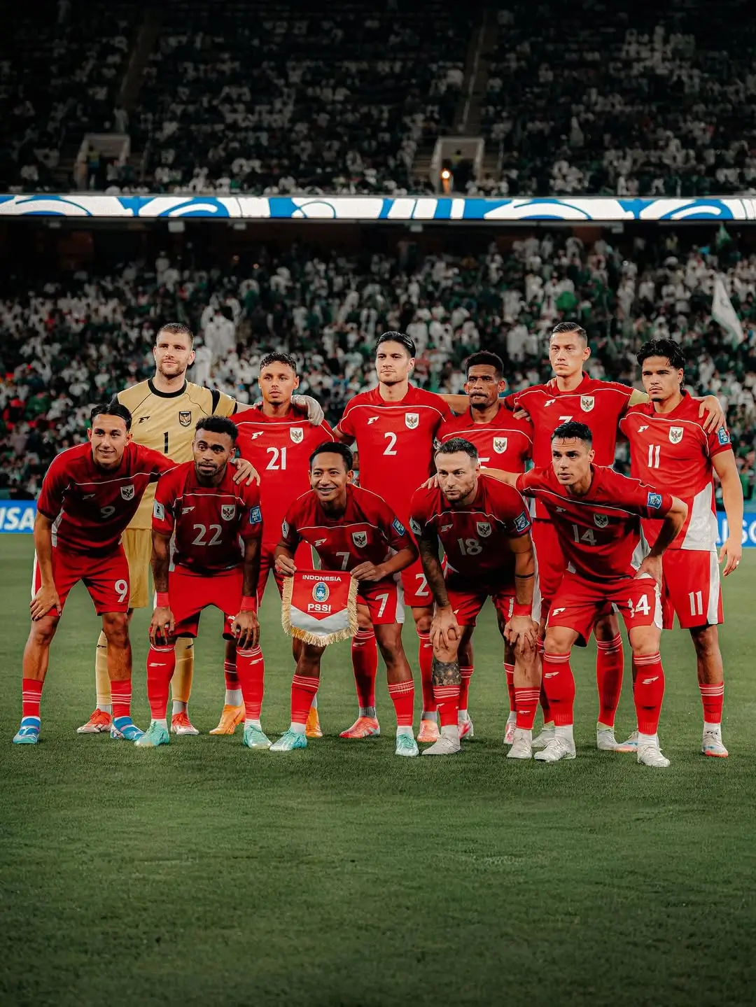 Lima nama menjadi kandidat kuat pelatih Timnas Indonesia. Foto Instagram Kevin Diks.