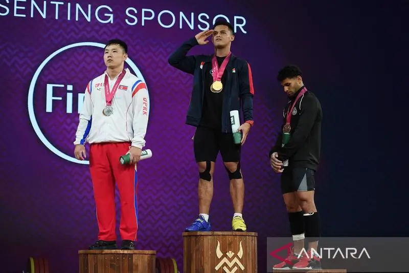Rizki Juniansyah menjuarai kelas 79 kilogram putra kejuaraan Dunia Angkat Besi IWF (IWF World Championship) 2025 di Forde, Norwegia. (Foto: ANTARA FOTO/XinhuaHe Canlingsgdpri)