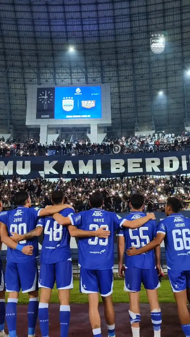 AFC menemukan banyak pelanggaran yang terjadi saat Persib Bandung bermain di AFC 2 2025-2026. Foto Instagram Persib Bandung.