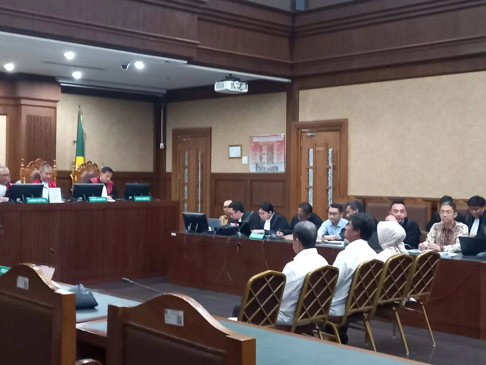 Sidang lanjutan dengan pemeriksaan saksi terkait kasus dugaan korupsi tata kelola minyak mentah di PT Pertamina Persero dengan terdakwa Riva Siahaan, Maya Kusmaya, dan Edward Corne di Pengadilan Negeri Tipikor, Jakarta Pusat, Kamis (13/11). Foto: ThePhrase.id/M. Hafid.