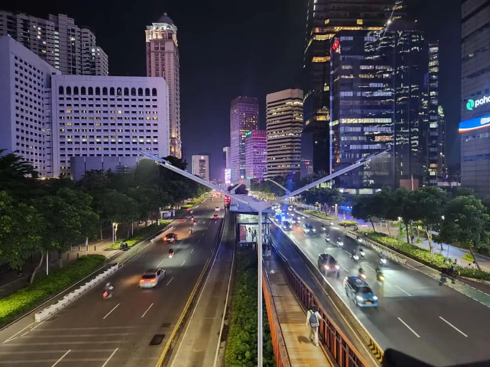 Foto: Ilustrasi Jalanan di Jakarta (dok. ThePhrase.id/Nadira)