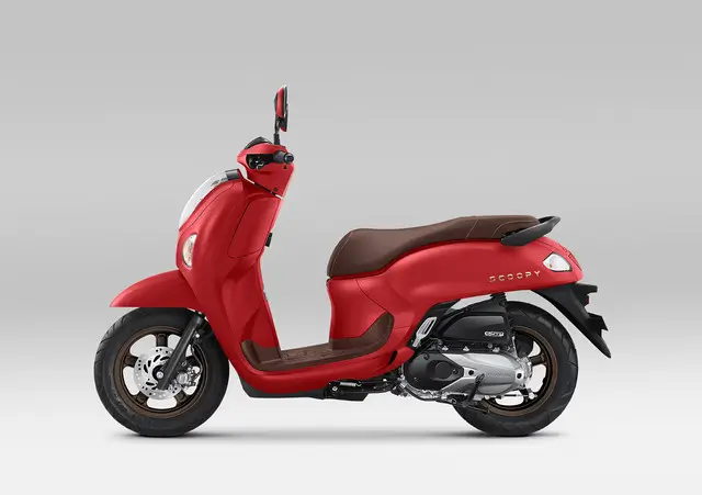 Makin Stylish  Honda Scoopy Terbaru Meluncur dengan Penyegaran Warna untuk Tiap Varian