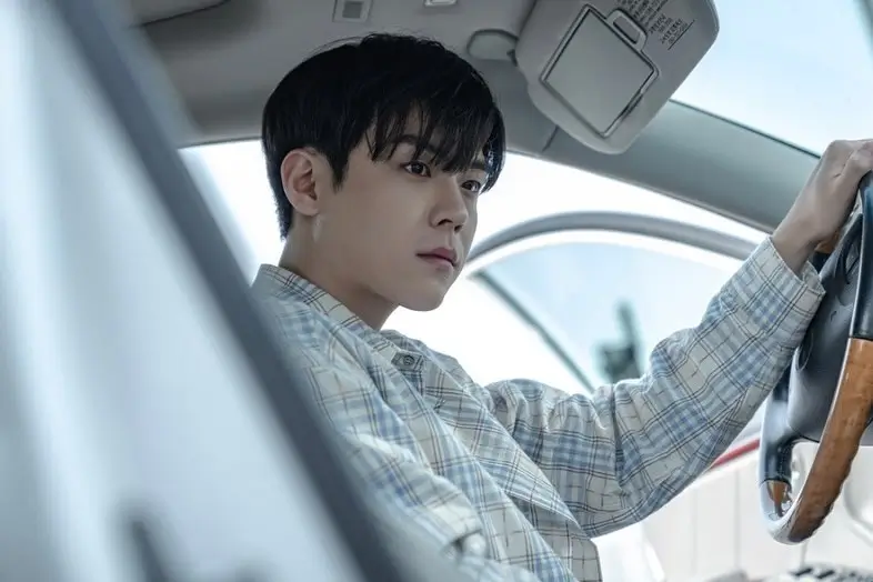 Makin Naik Daun Intip Jejak Karier Kim Do Hoon Aktor Muda yang Bintangi Moving hingga Dear X