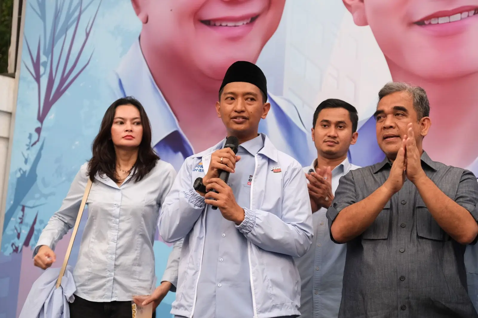 Wakil Ketua TKN Ahmad Muzani dan  Komandan TKN FANTA Arief Rosyid Hasan pada peluncuran PemilihMuda.id di Jakarta, Kamis (14/12). (Foto: Istimewa)