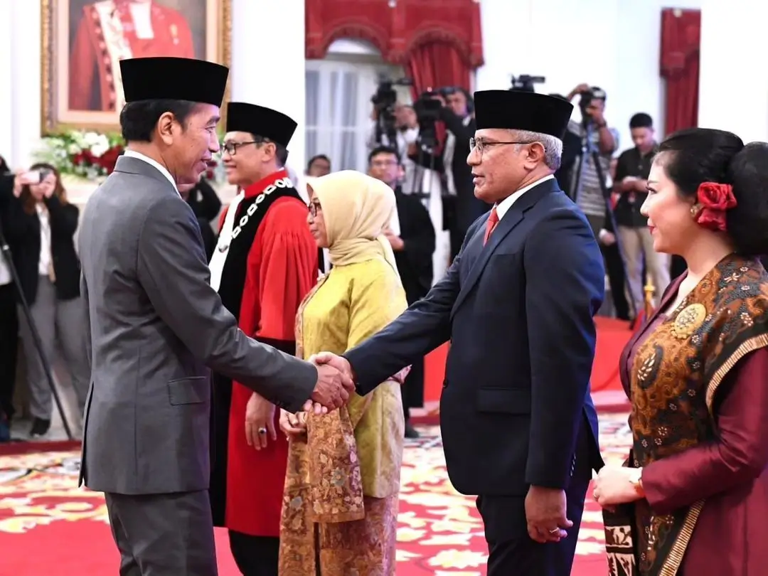 Presiden Jokowi Lantik Hakim MK dan Kepala BNN