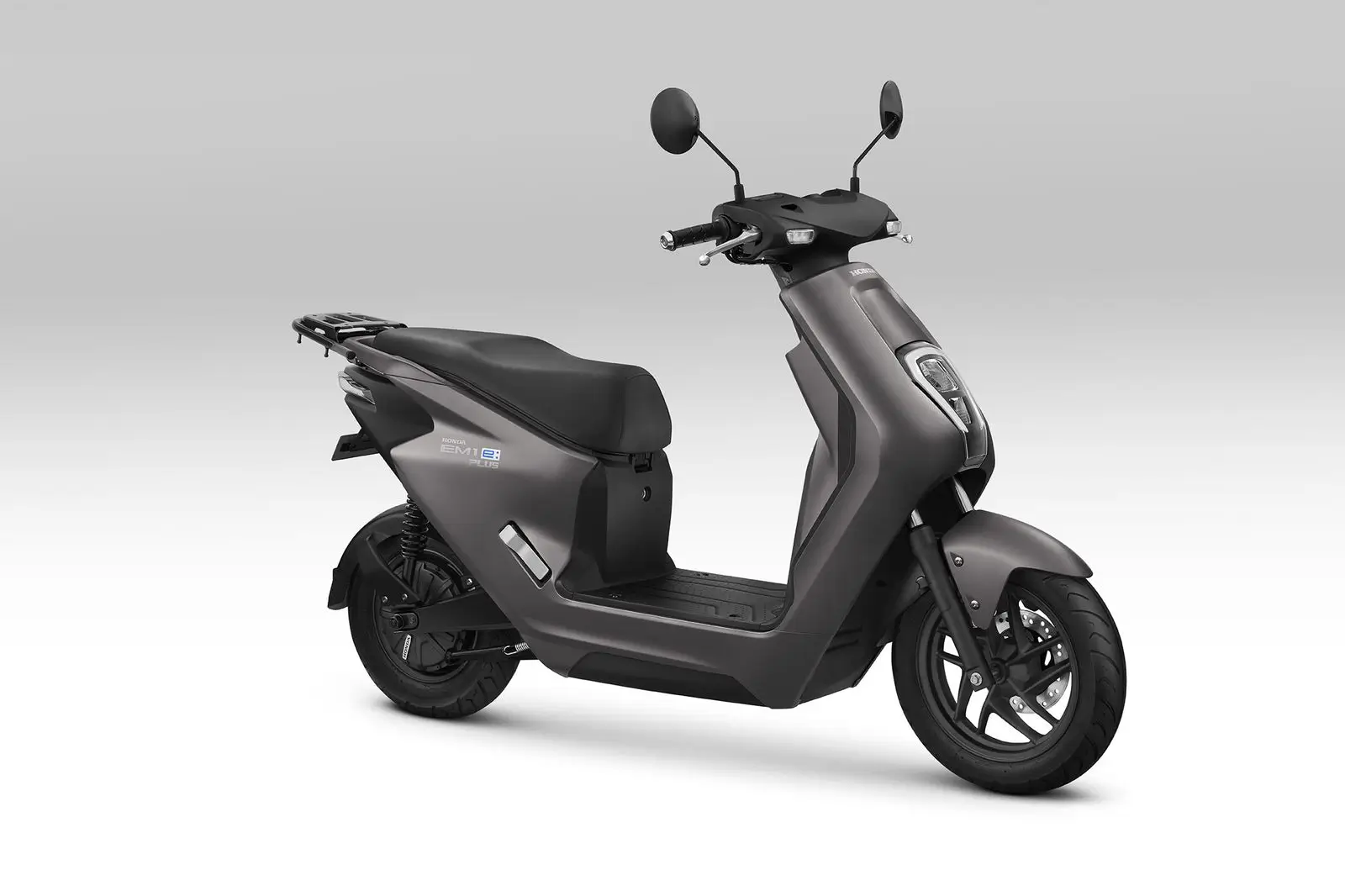 Honda Umumkan Harga Resmi Motor Listrik Honda EM1 e  dan Penambahan Varian PLUS