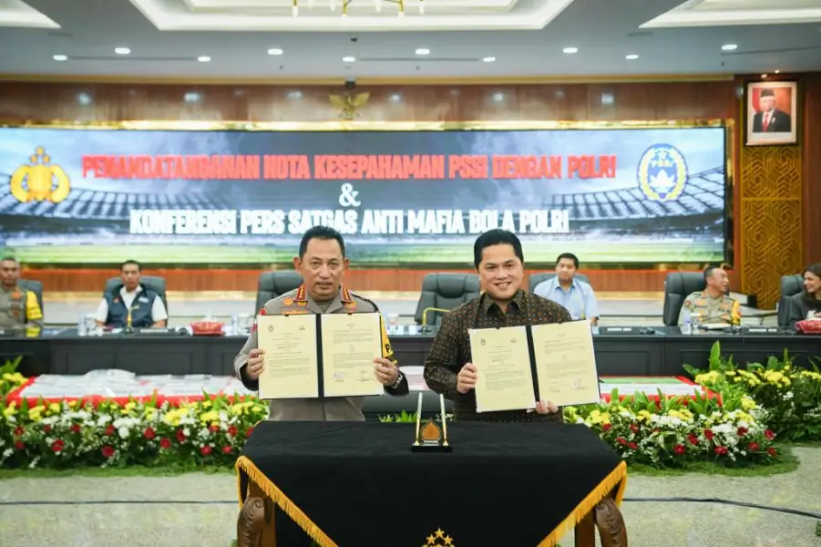 Kapolri Jenderal Listyo Sigit Prabowo bersama Ketua Umum PSSI, Erick Thohir. (Foto: Istimewa)