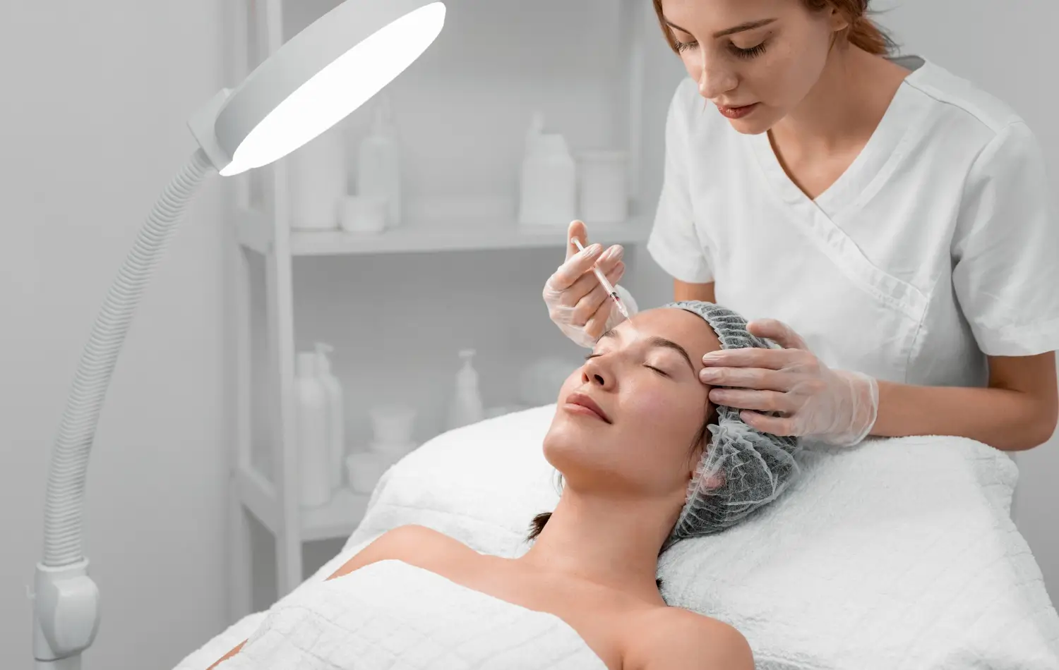 Foto: Ilustrasi Botox (freepik.com)