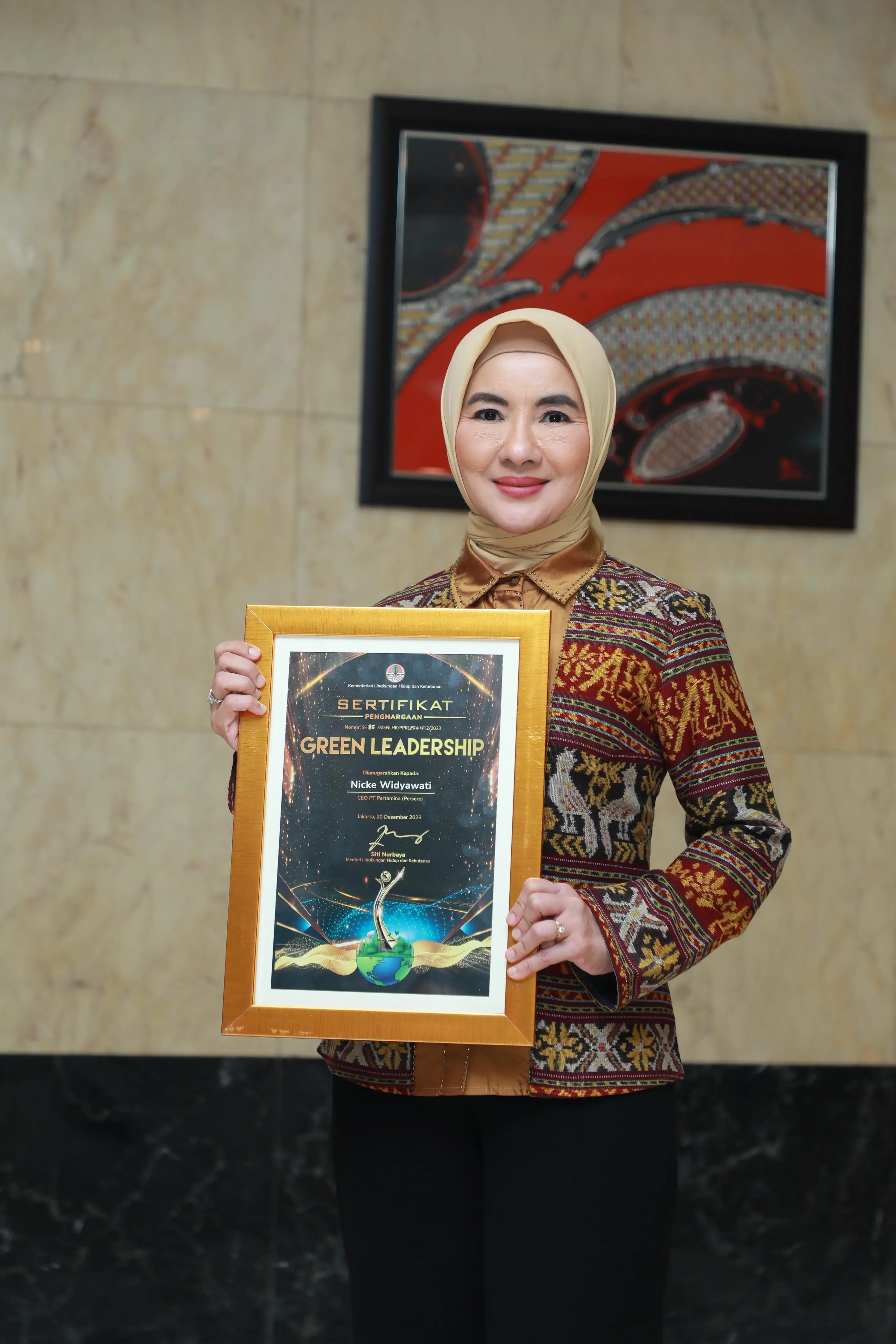 Raih Green Leadership Utama  Nicke Widyawati Kokohkan Pertamina Pemimpin Transisi Energi