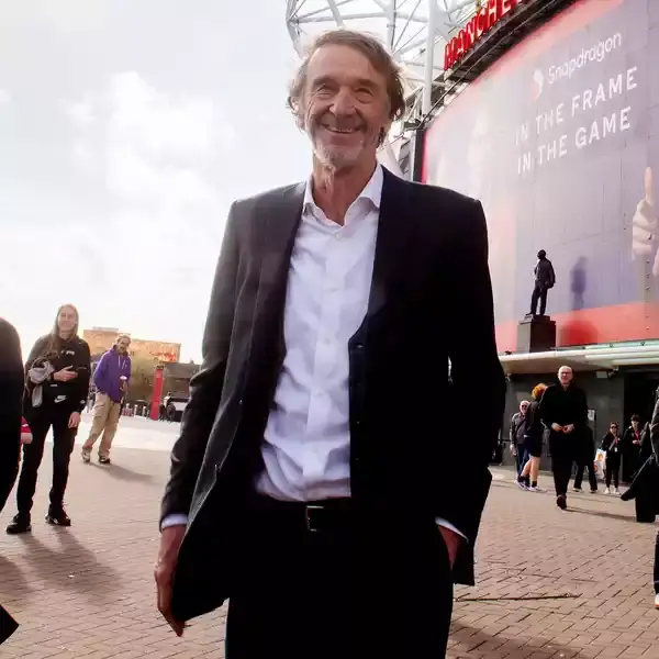 Sir Jim Ratcliffe menjadi bos baru Manchester United. (Foto: Manchester United)